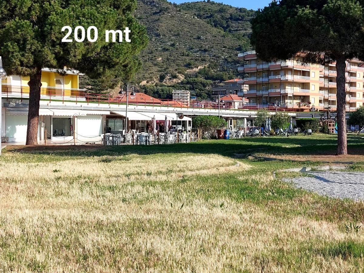 Ferienwohnung Casa Laura Ventimiglia Exterior foto